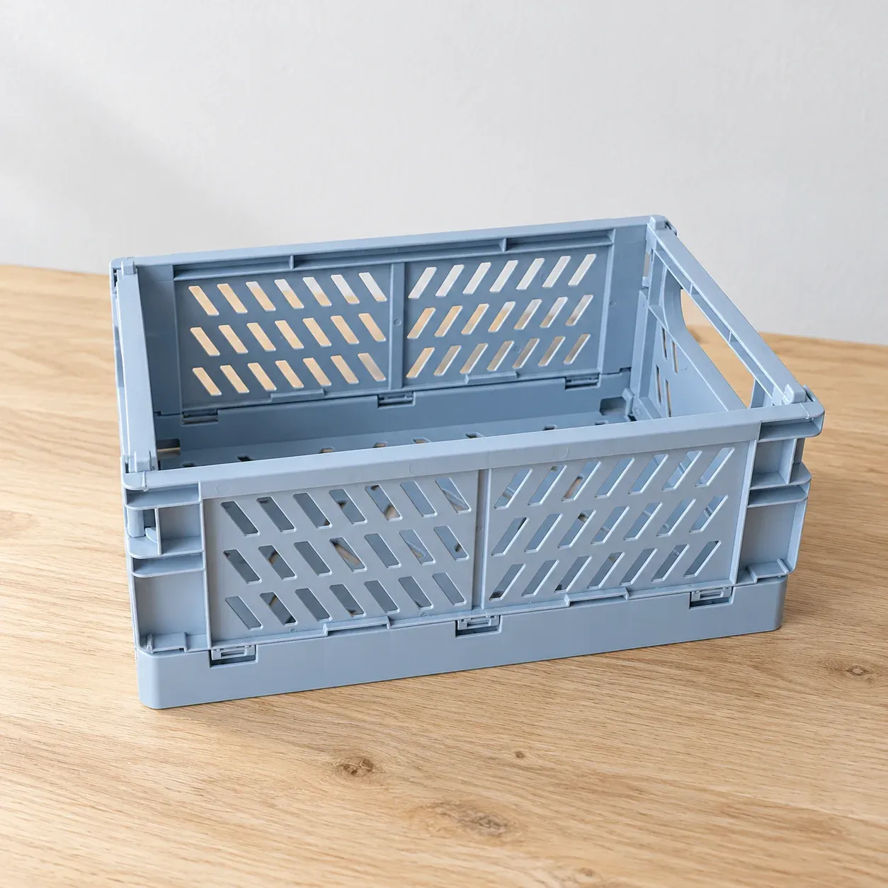 Hester Folding Craft Crate · Blue · Single