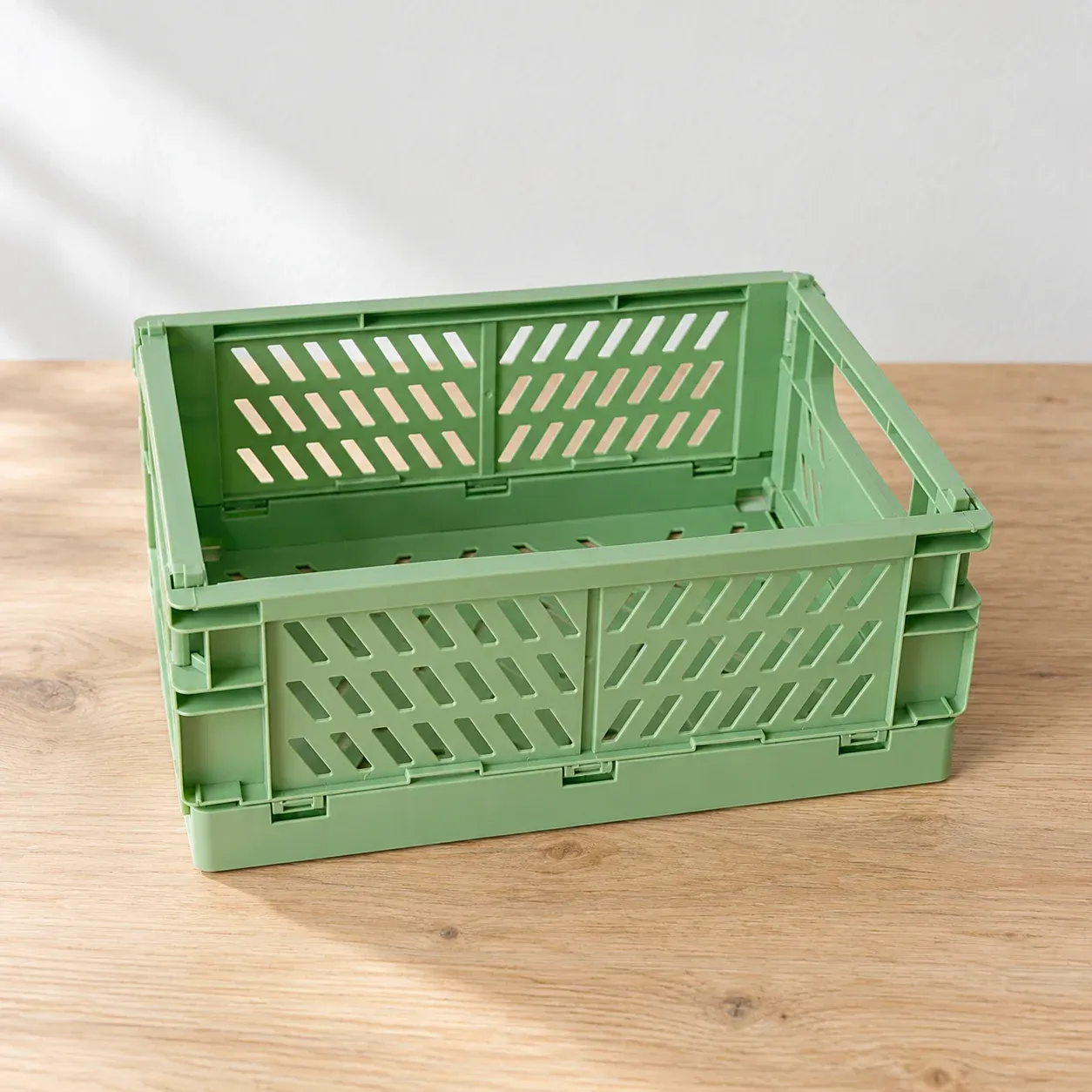Hester Folding Craft Crate · Green · Single